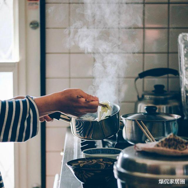 爆侃家居圈|厨房里的3个“新物种”，有人觉得“鸡肋”，其实幸福感很强！