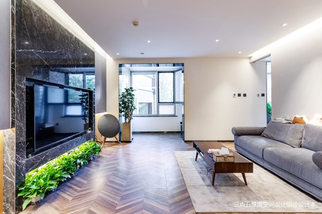 |一个人 一只狗 把家打造的酷到爆炸！！