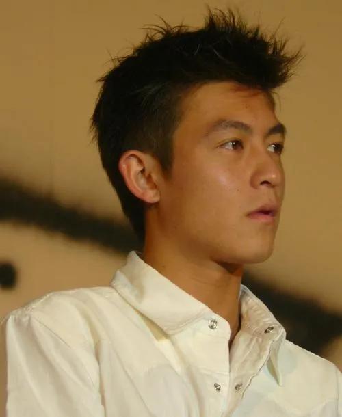 国籍|30位明星已经加入外国国籍，以后想在中国舞台上捞钱越来越难了，您们觉得呢？