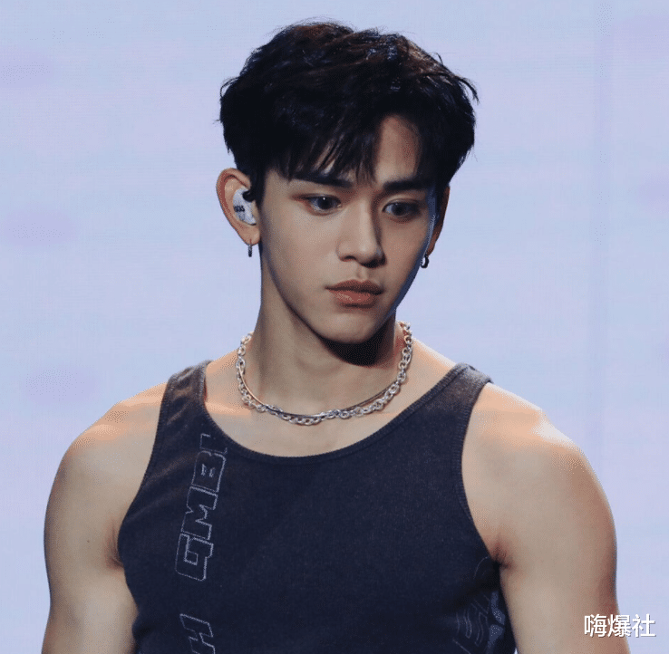 黄旭熙|黄旭熙手写道歉书，承认睡粉事实，并中断所有活动