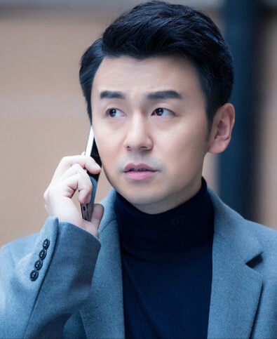 明星|这8位男明星，年轻的时候平平无奇，年纪越大越受欢迎