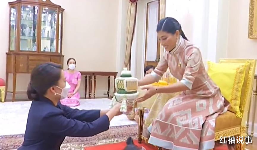 思蕊梵|?泰国公主旗袍造型绝美，宛如民国名媛千金，代替苏提达接见外宾