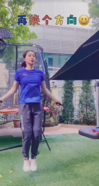 穿衣搭配 郭晶晶在家减肥瘦身欲打进香港名媛圈,豪宅曝光超大庭院似游乐园