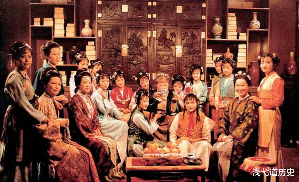 欧阳奋强|87版《红楼》欧阳奋强回忆说：她太过漂亮，剧组的小伙子都暗恋她