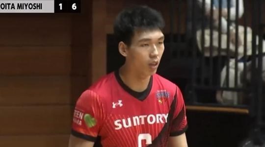 日本队|得分上双！中国男排主力留洋日本坐稳主力，助球队两连胜排名前三