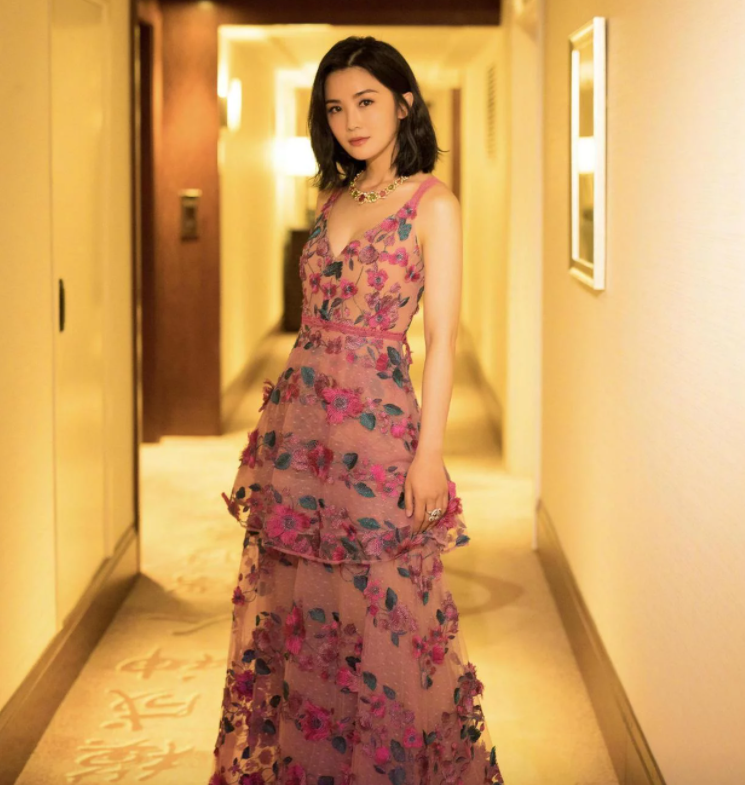 电视剧|长相甜美的阿sa，穿衣搭配，实在是太撩人了