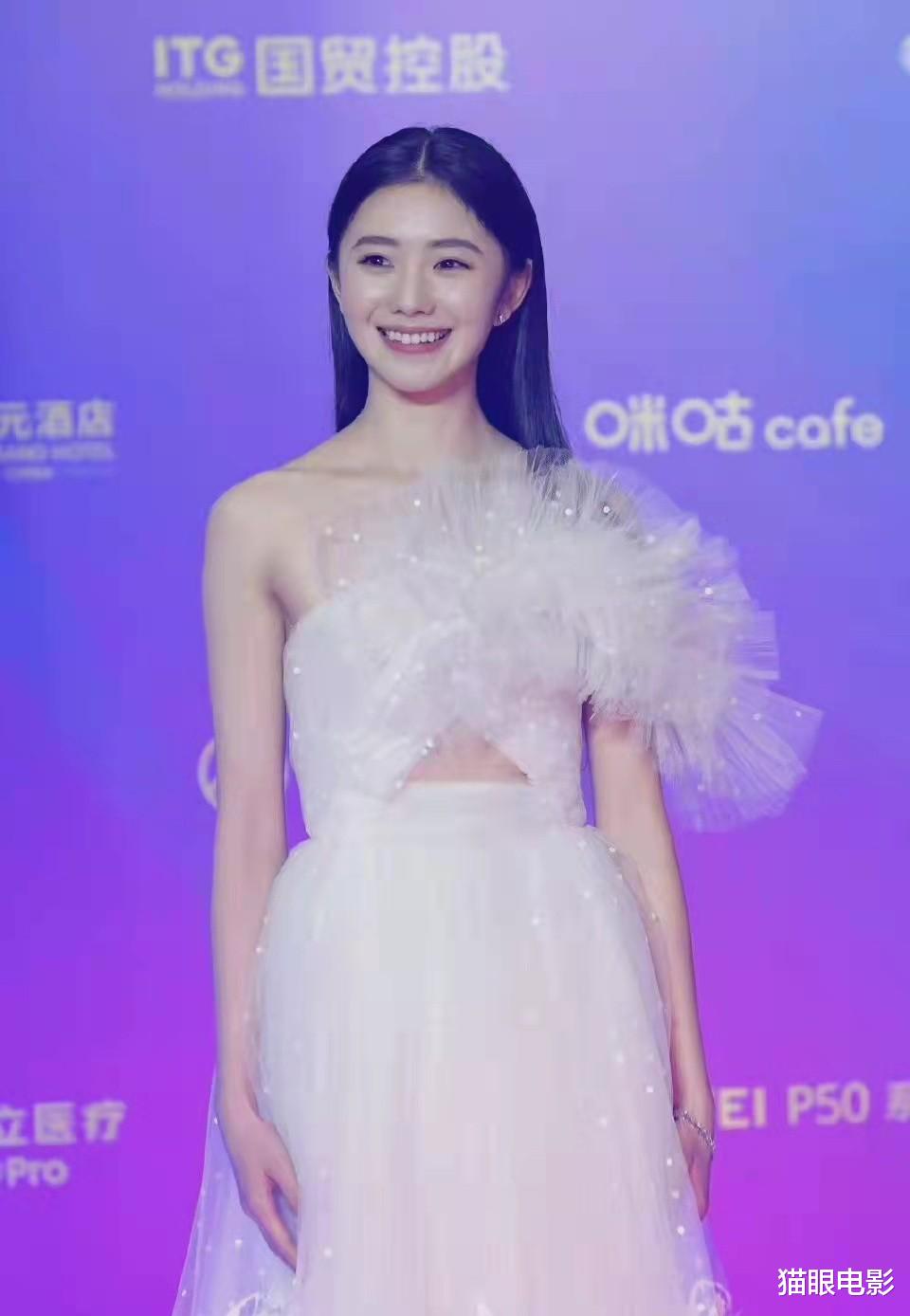 刘敏涛|金鸡奖大片出炉！刘浩存白天鹅造型太仙了，双面张子枫好酷飒