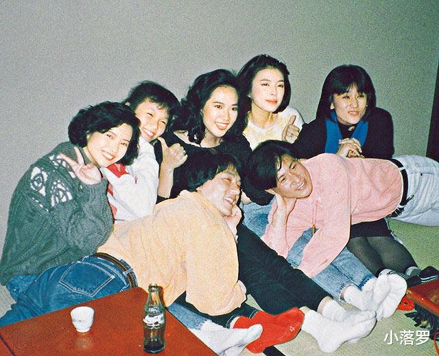 蓝洁瑛|您见过这样的蓝洁瑛吗？同刘嘉玲穿泳装跳舞，图22与刘德华拉勾