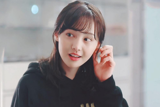 郑爽|郑爽被封杀后首次发文，竟获上千粉丝点赞支持，复出之路曙光满满