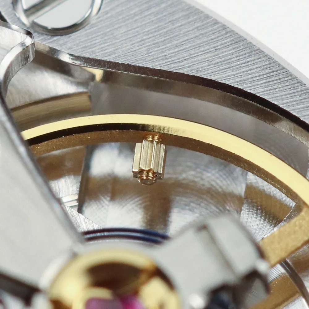 腕象APP 为了走得准，劳力士拼了80年，终成了一枚精准的节拍器