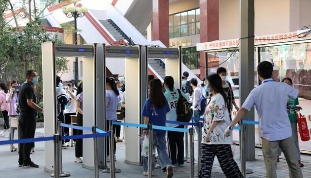 家有二宝育儿|22年高考新变化,新增“身份限制”,未满足条件可能“无缘高考”