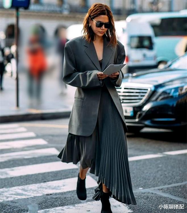 小陈聊搭配|在这秋高气爽的季节里，4种不同风格的西装穿搭，高级利落