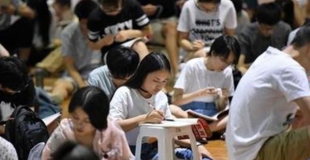 天明情感说 研究生导师回复欢迎报考，看似礼貌却另有深意，2022考研党需了解