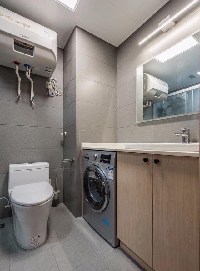 洋品牌马桶卖高价都吃香，而国产卖高价就会被说，难道是中外有别