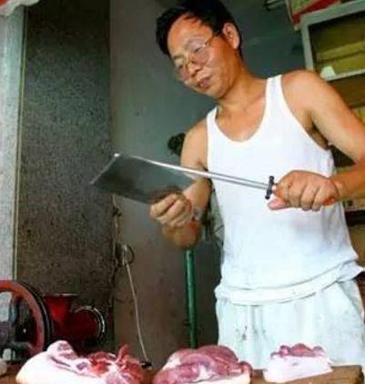 一只麦兜 放弃高薪、不顾父母下跪，也要出家的清华博士，后来怎么样了？