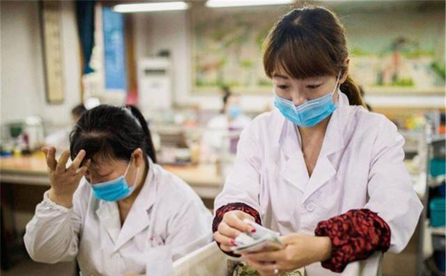 人民币 日本人的钱叫“日元”,人民币在国外被叫什么?说出来别不信