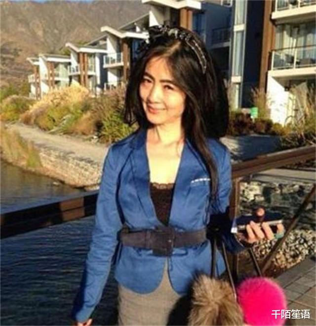 非诚勿扰|在《非诚勿扰》被34岁小伙牵走的51岁阿姨吴愤奋，现在怎么样了