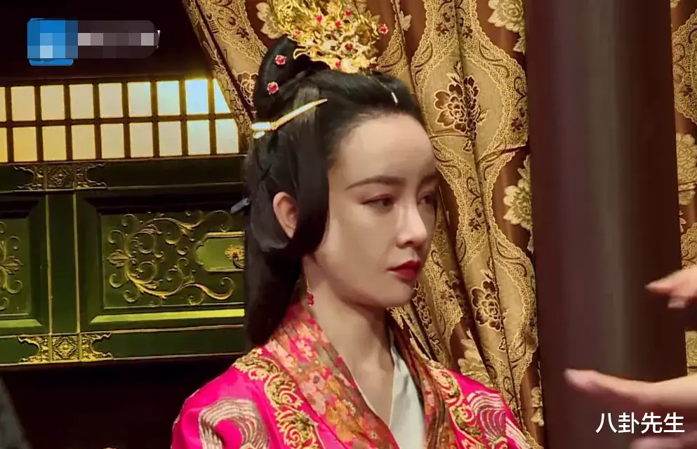 张萌|明明已经挺漂亮，却非要折腾脸的7大女星