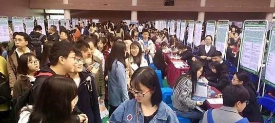 利息 储户们有福了，若将89万元进行大额存款，每月可领取3653元利息