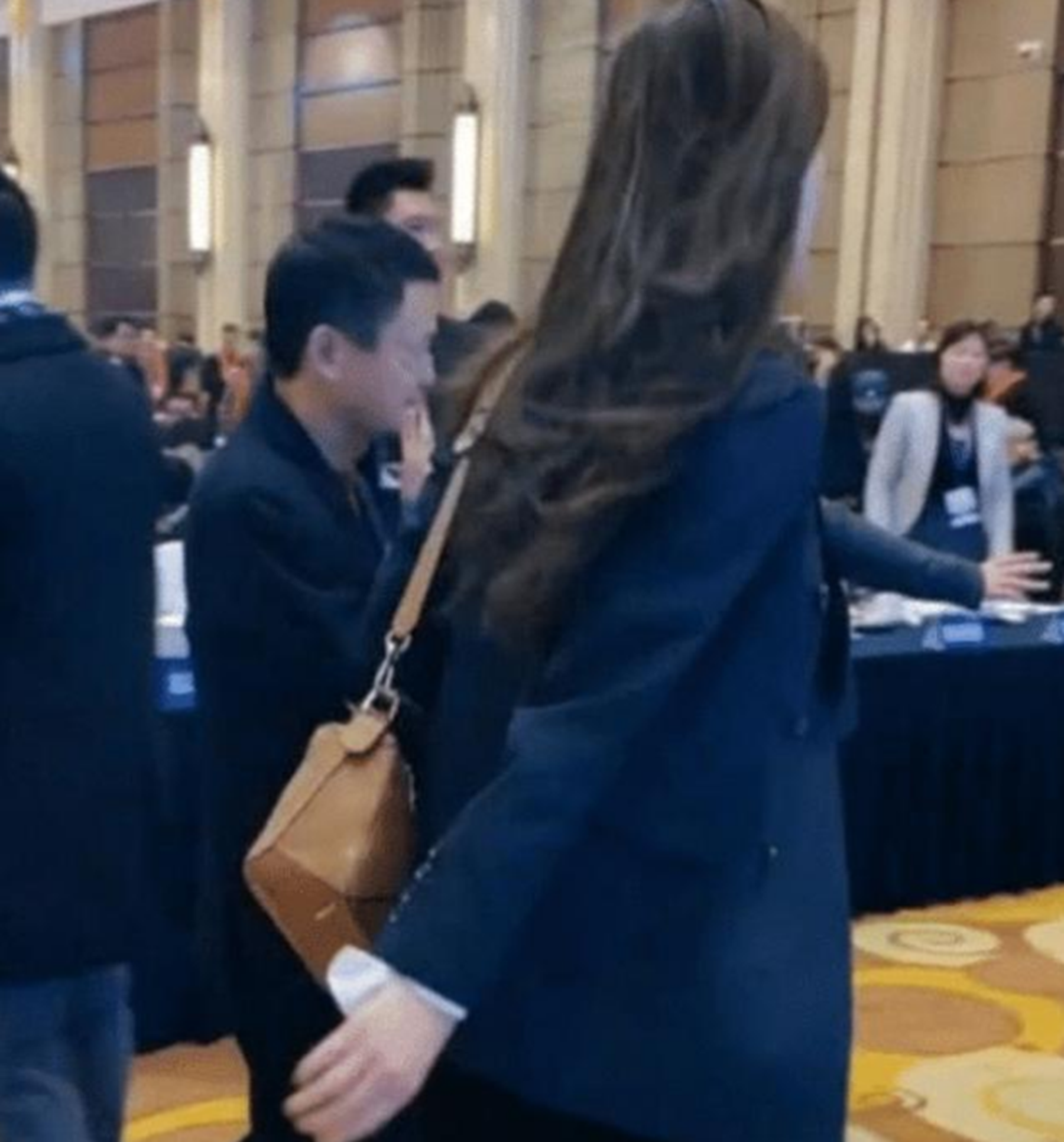 阿里巴巴|马云的1米9美女保镖，天使面孔魔鬼身材，网友：不出道可惜了