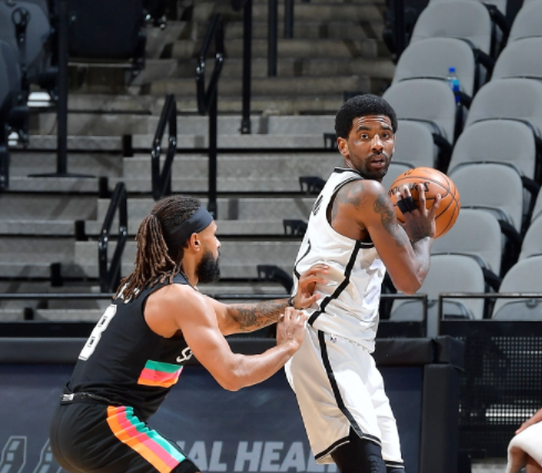 詹姆斯·哈登|30+14+15！哈登率籃網(wǎng)破20年輸球魔咒，瘋狂喂餅盤(pán)活全隊(duì)，KD安心養(yǎng)傷吧