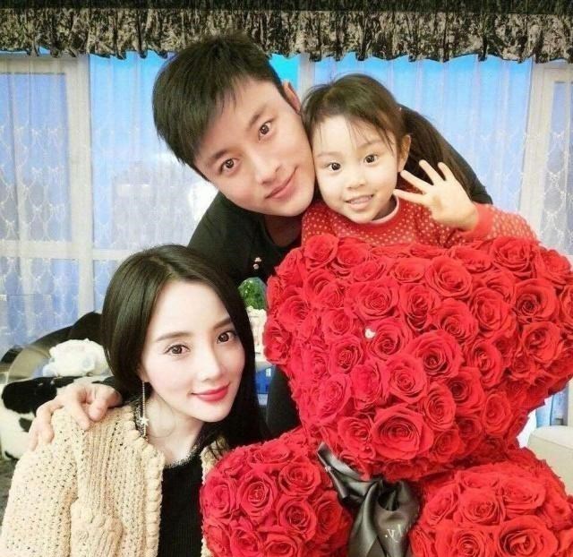 胡小小乖|搅黄贾乃亮和李小璐的婚姻，3年后PG One发文，揭露内心的痛苦