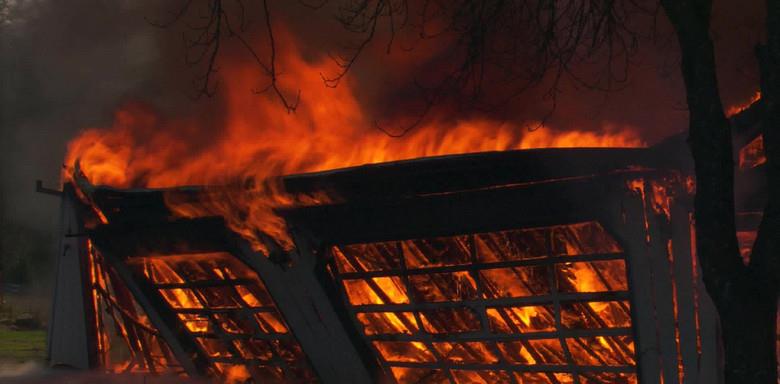 朱小贞 逃生知识太重要！杭州纵火案中的朱小贞本有机会带孩子全身而退？