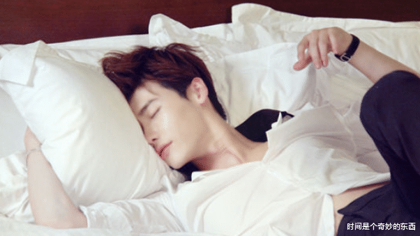 李钟硕|李钟硕服兵役期间受到大家赞扬？