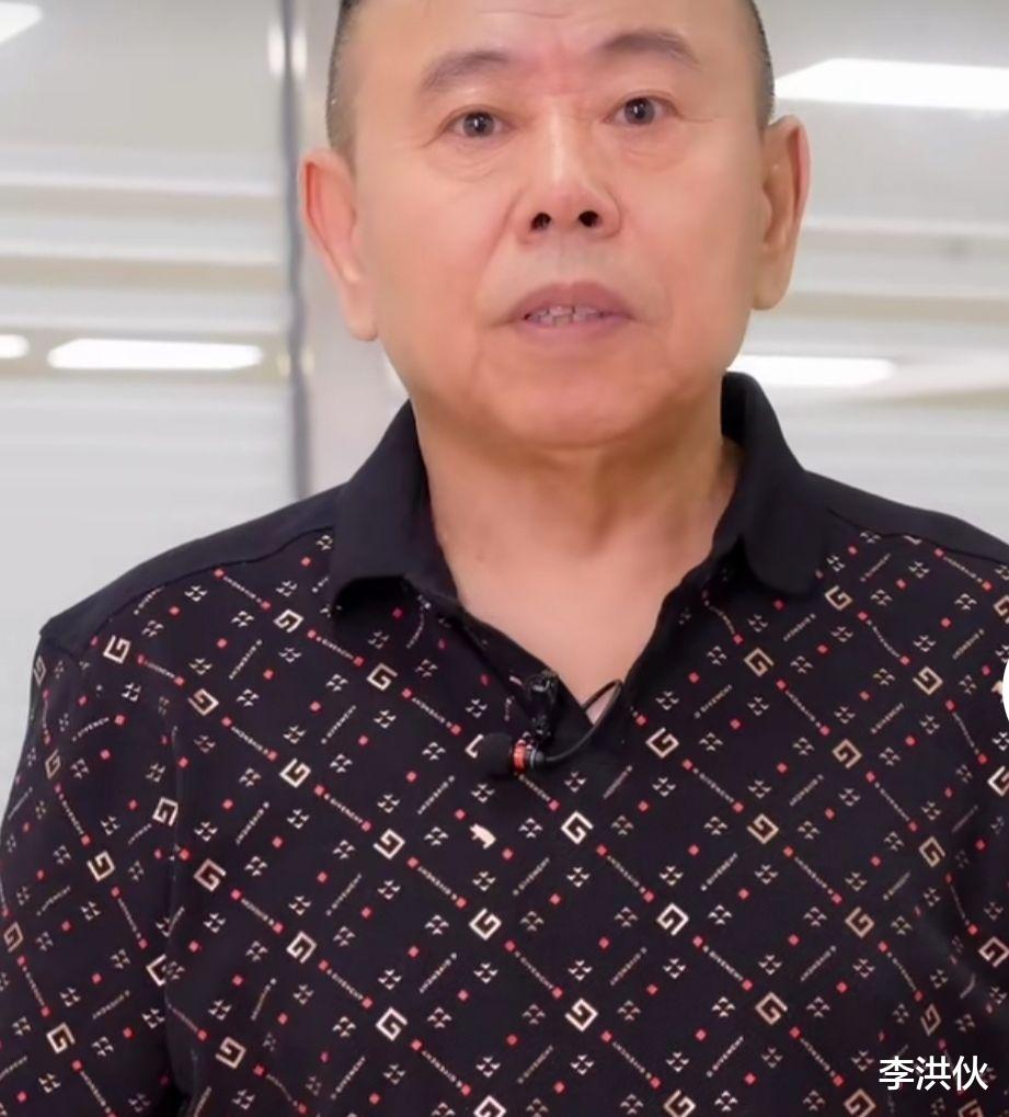 鹿晗|潘长江在直播间送福利，要先交钱进粉丝团，还需要配合他宣传新片