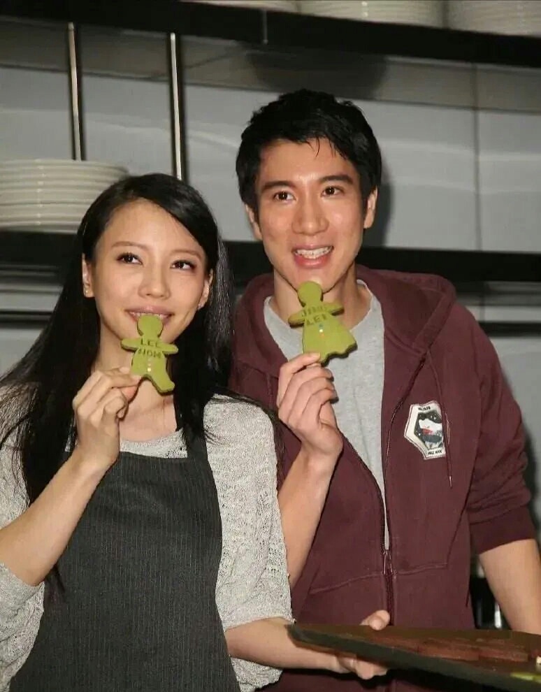 戚薇|李靓蕾实锤波及两女星，刘亦菲被议论，王力宏难逃“性瘾”丑闻