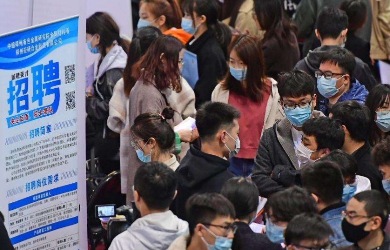 长裙|国内“过度饱和”的5个专业，不仅录取分数线高，就业也成难题