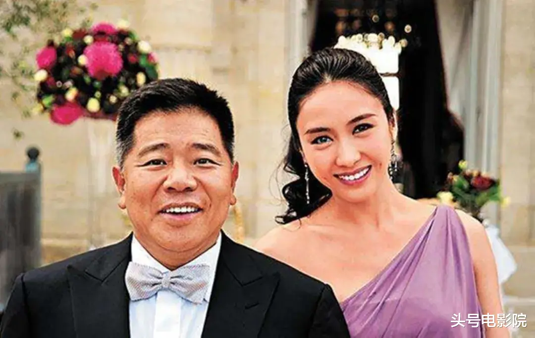 钻戒|陈小春买钻戒被拍，娱乐圈谁的钻戒大？张雨绮不买1克拉以下的