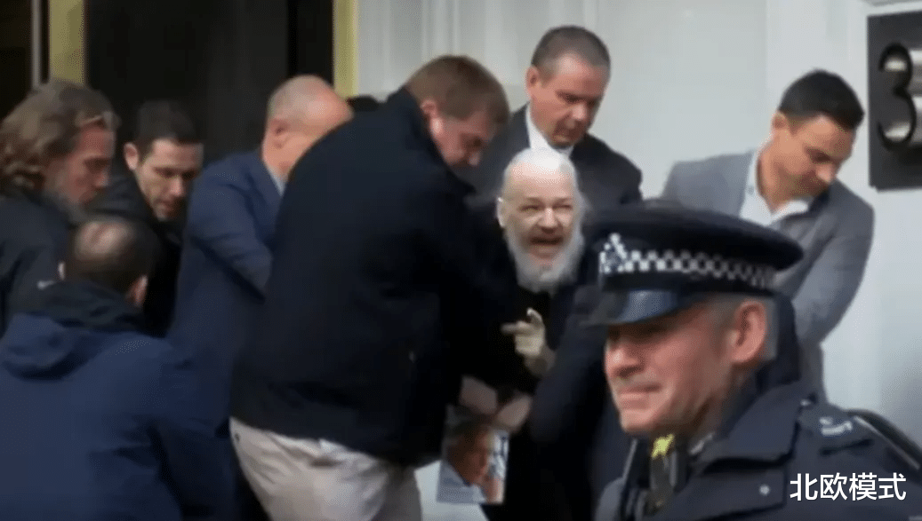 朱利安·阿桑奇|阿桑奇获准和瑞典未婚妻在英国监狱内结婚