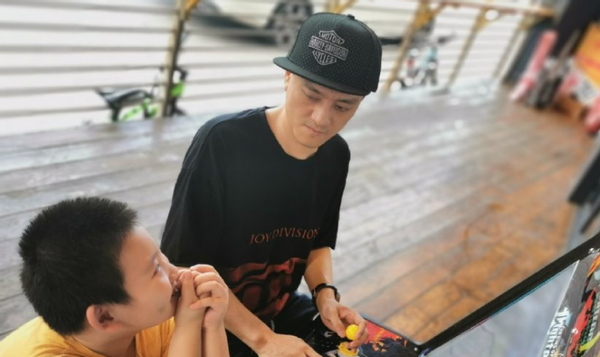 赵英俊|赵英俊去世，薛之谦未发文悼念被骂，殊不知手术都是由薛之谦签字