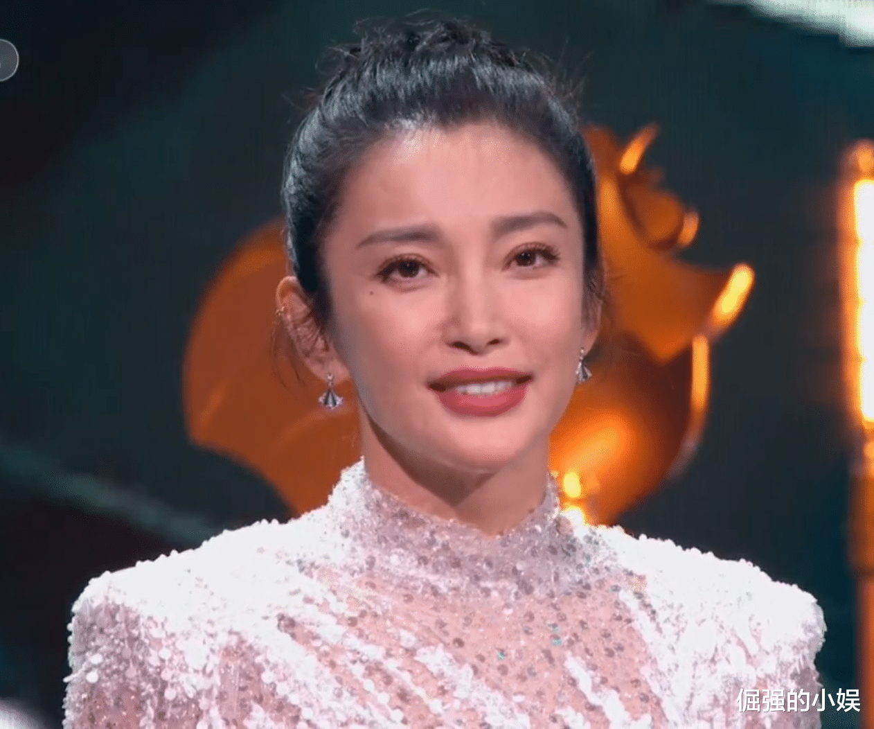 孙小宝|演员就应该去好好演戏，不会主持就别硬撑着，黄晓明邓超惨遭翻车