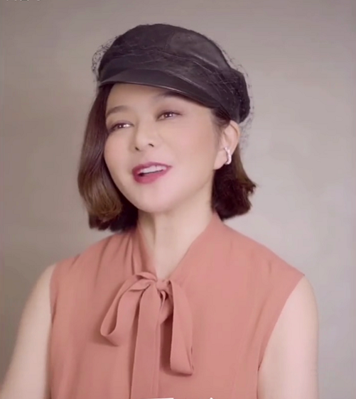 关之琳|“浪荡情妇”关之琳：被迫从艺，当小三，攀富豪，吃嫩草风韵犹存