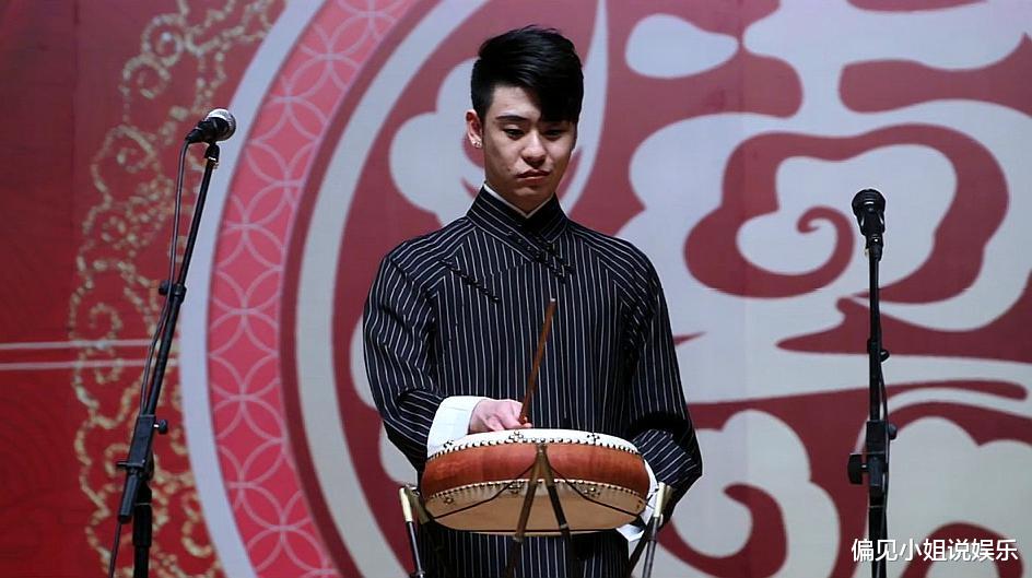 郭德纲|德云社鼓曲社开业，观众被质疑只为了看张云雷，郭德纲现场回应