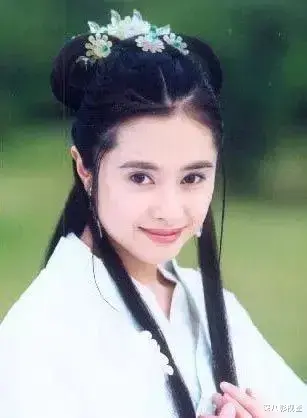 何美钿|熊孩子脸演啥大美人？教科书级古装甜妹还得看她