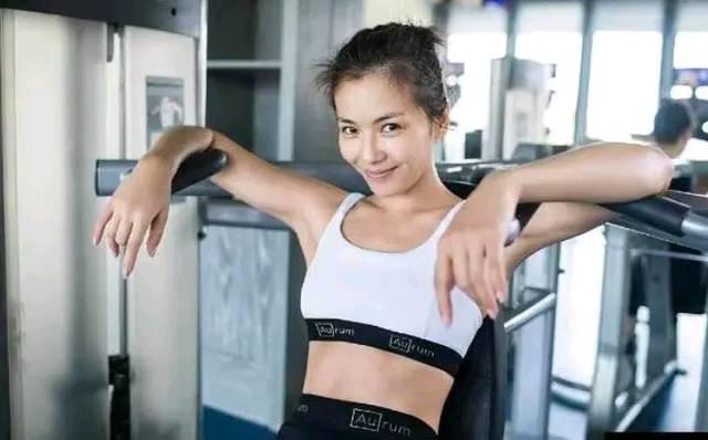 刘涛|刘涛一场沐浴系，被网友吐槽胳膊太粗，她回应我的身材我做主