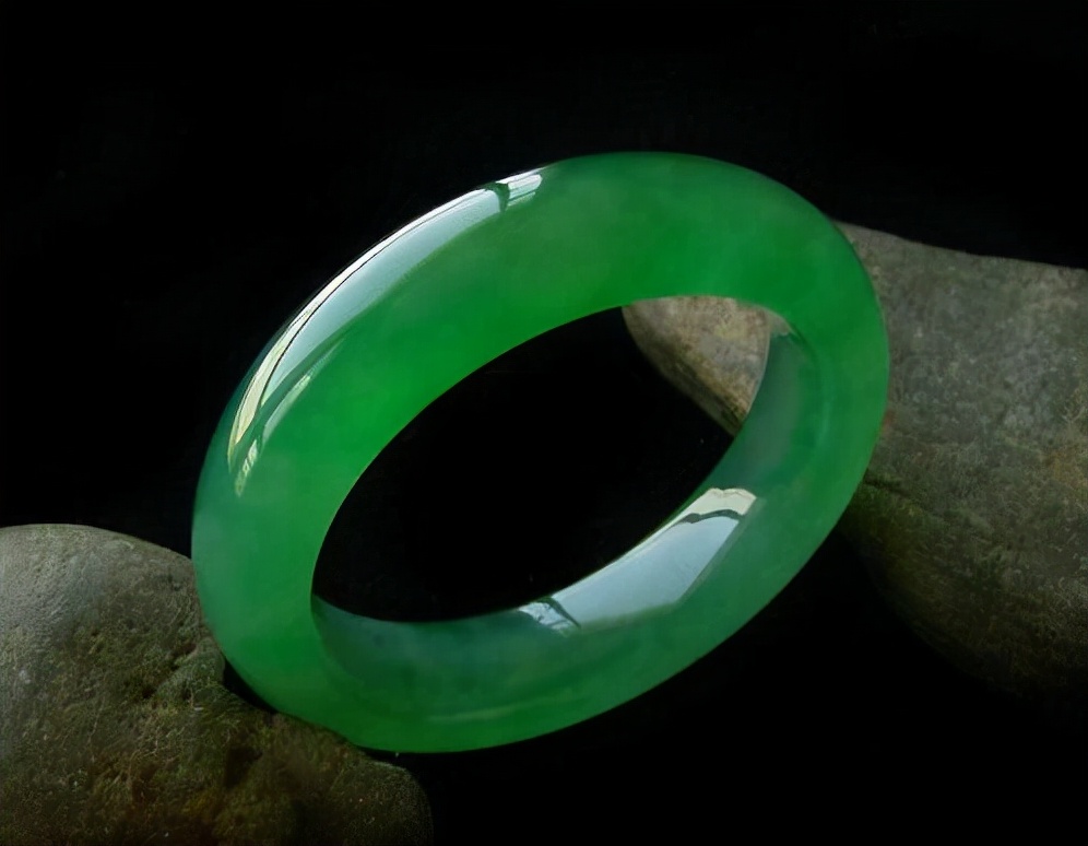 翡翠|关于翡翠，不可不知的“种，水，色，地，工”