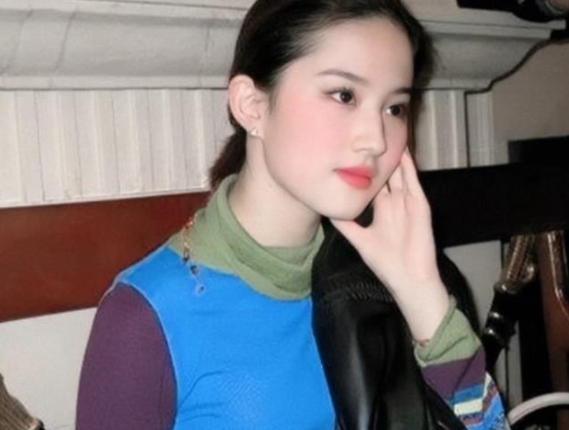 张柏芝|刘亦菲：这是我的18岁，张柏芝：这是我18岁，杨幂：麻烦让让