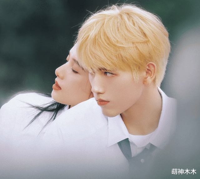 陈飞宇|陈飞宇新剧金发帅气出圈，网友却放出原图，感叹站姐修图能力太强