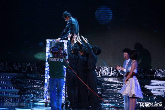 华少|从“中国好舌头”到无人问津，高以翔去世后，快嘴华少去哪里了？