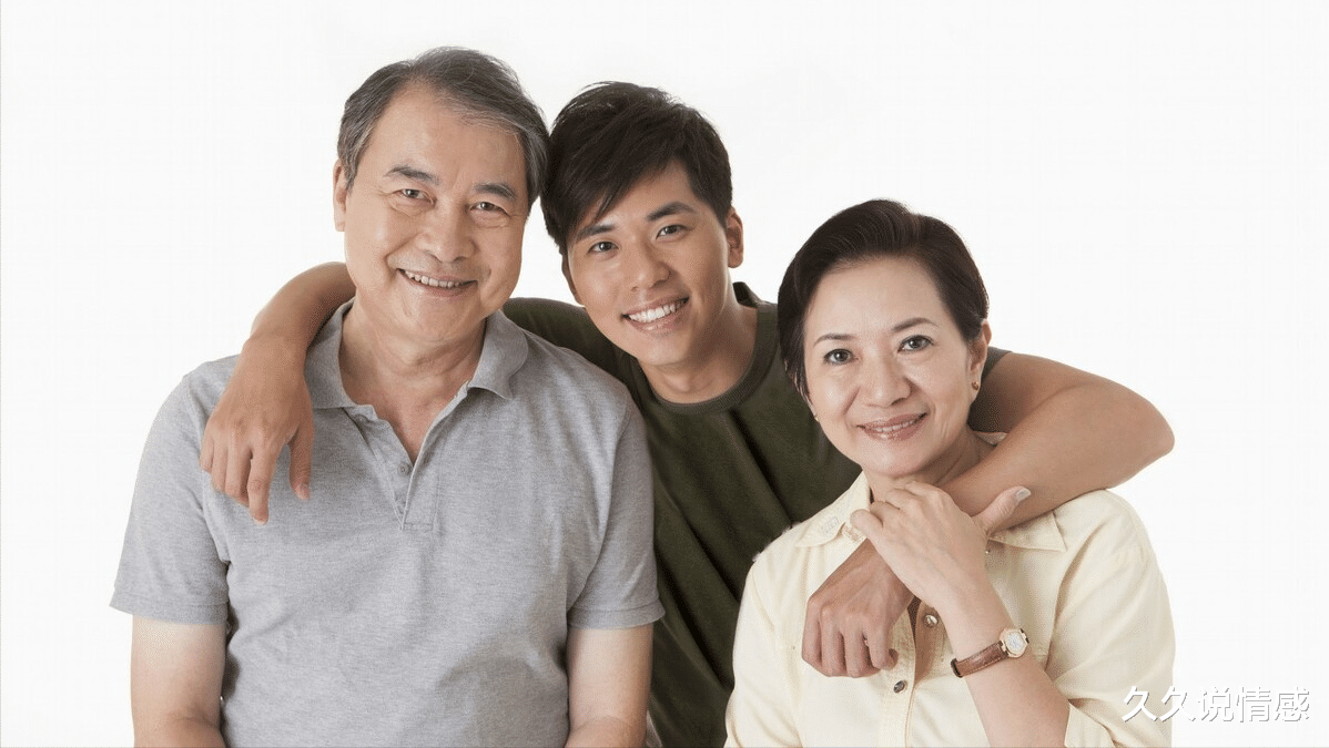 房价|儿媳带亲家住进我买的全款房，还要求过户房产，我直接收回全款房