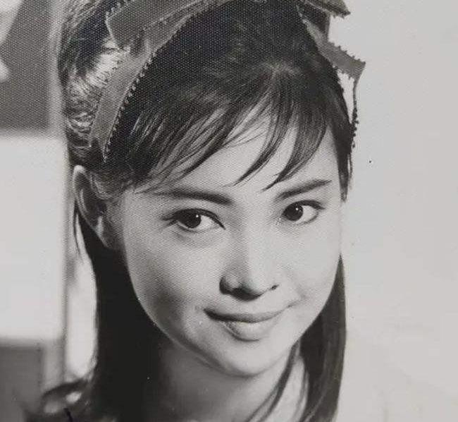 萧芳芳|萧芳芳：谢贤的挚爱，却被秦祥林抛弃，如今74岁活成传奇