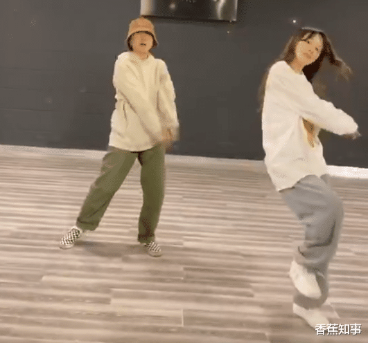 李小璐|李小璐时隔多日再跳嘻哈，称有点不适应，舞技高超太吸睛