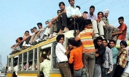 印度妞坐中國公交車，對司機提“無理要求”，司機：你走錯國傢瞭-圖3