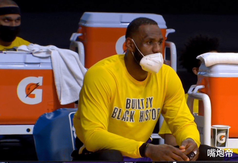 勒布朗·詹姆斯|詹皇28+9+8又不刷三双！平筐战斧怒扣现场连放7遍，三分比库里秀