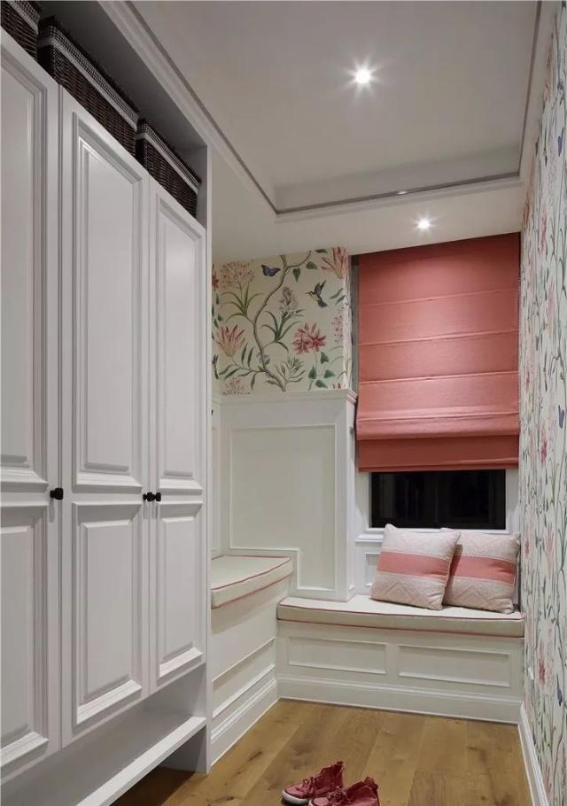 这么漂亮的衣帽间,收纳这么强大,一定要给你老婆装一个!