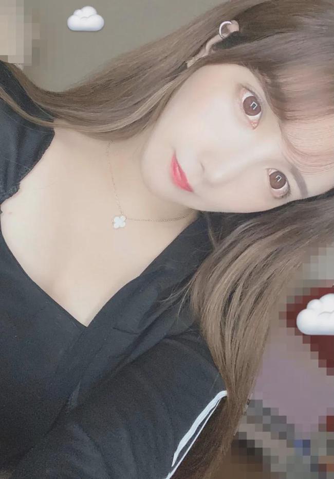 蜗牛研究僧 “我，25岁网红富婆，月薪40万诚招软饭男”